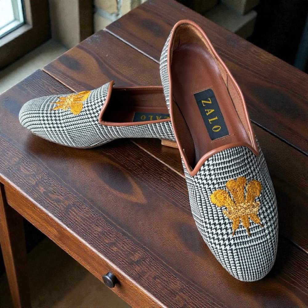 ZALO Houndstooth Loafers with Gold Embroidery Size 7